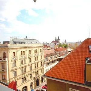 https://travellers-hostel.praguehotelsweb.com