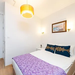 Hotel House, Istambul