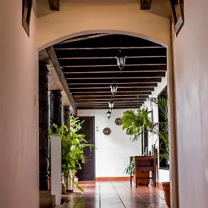 https://villa-real-antigua.guatemalaantiguahotels.com